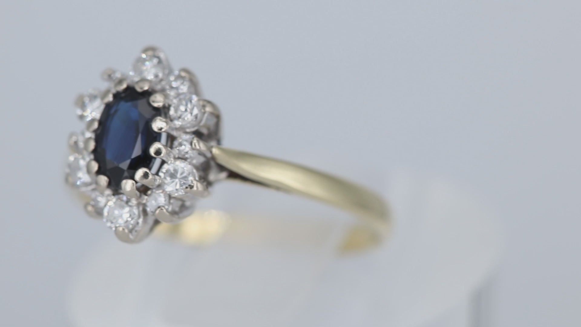 18ct-gold-sapphire-diamond-ring-vintage-size-uk-n-us-6-75-eur-54-vintage-secondhand-pre-owned-jewellery-gold-platinum-video